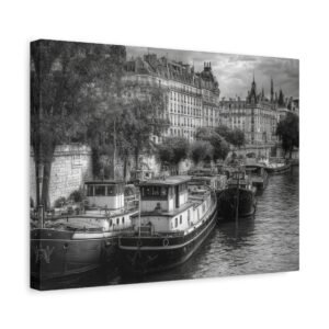 Tableau noir ;et blanc Paris et ses bateaux